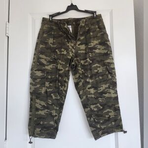 Time and Tru womens camouflage cropped pants size 12